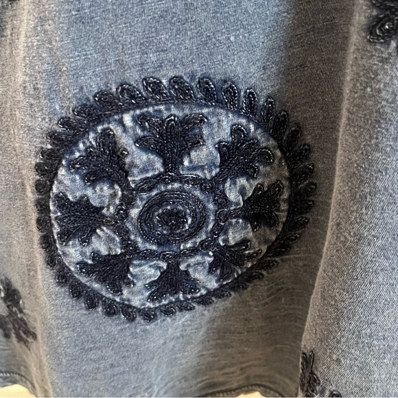 Lucky Brand Navy Top with Mandala Pattern - Picture 3 of 5